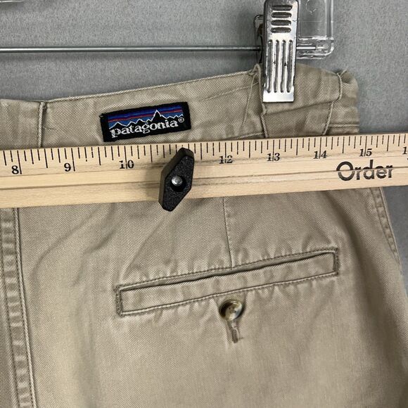 Patagonia Shorts Womens 14 Khaki Beige High Rise Pleated Chino Classic Hike Gorp - Picture 9 of 11